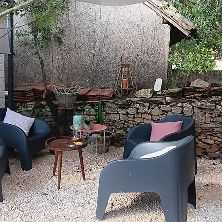 Bed & Breakfast La Grange 4*